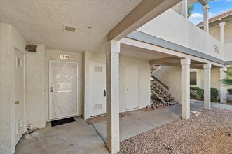 1895 N Vía Miraleste in Palm Springs, CA - Building Photo - Building Photo