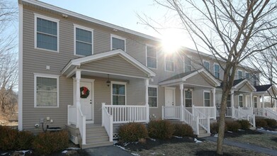 Amy's Commons in South Berwick, ME - Foto de edificio - Interior Photo