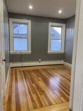 33 White St, Unit 2 floors in Pawtucket, RI - Building Photo - Building Photo