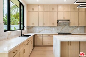 17510 Miranda St in Los Angeles, CA - Building Photo - Building Photo