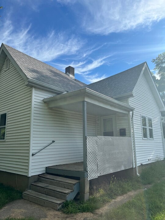 1278 S Illinois St in Decatur, IL - Foto de edificio