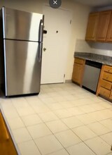 240 Babcock St, Unit 4G in Brookline, MA - Building Photo - Building Photo