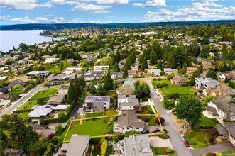 5523 105th Ave NE in Kirkland, WA - Building Photo - Building Photo
