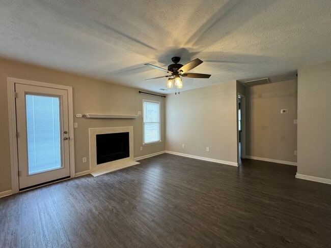 2582 Gotts Ln in Fayetteville, NC - Building Photo - Building Photo