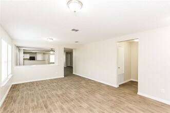 6160 Balcony Ln in Dallas, TX - Building Photo - Building Photo