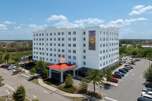 Madison Crossing in Kissimmee, FL - Building Photo