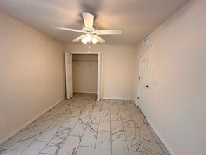 528 SE 4th Terrace in Cape Coral, FL - Building Photo - Building Photo