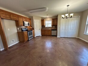 4 Jaki Ln in Sheridan, AR - Foto de edificio - Building Photo