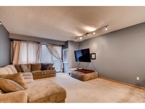 7600 Lyndale Ave S, Unit 226 in Minneapolis, MN - Building Photo - Building Photo