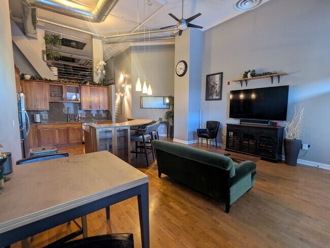 2245 Blake St in Denver, CO - Building Photo - Building Photo