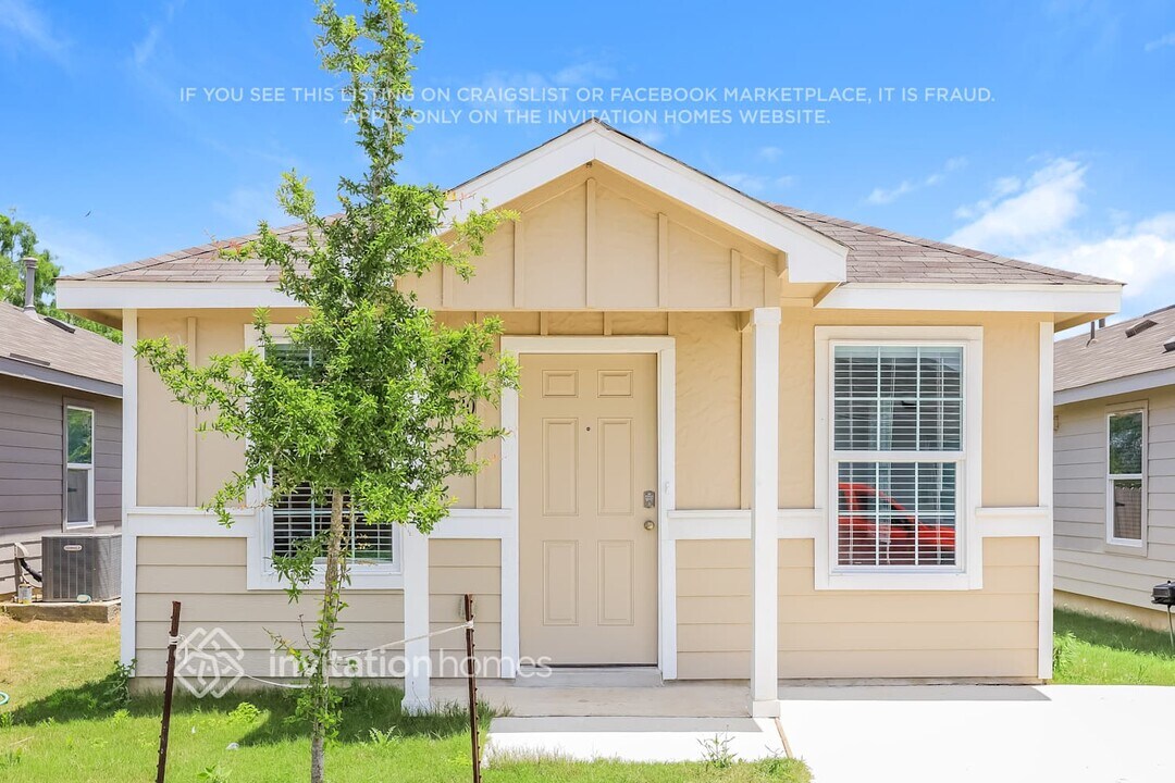14630 Source Cir in San Antonio, TX - Building Photo