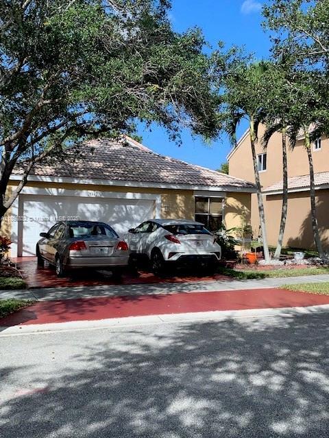 property at 944 Savannah Falls Dr