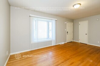 9927 Feldbank Dr in Charlotte, NC - Foto de edificio - Building Photo