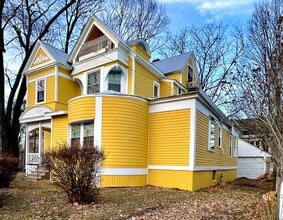25 Woodlawn Ave in Albany, NY - Building Photo - Building Photo