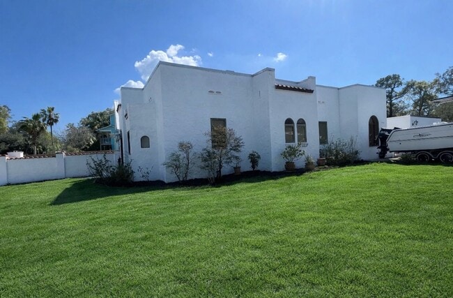 629 Eunice Dr in Tarpon Springs, FL - Building Photo - Building Photo