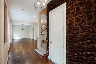 2923 Royal Oaks Crest in Houston, TX - Building Photo - Building Photo