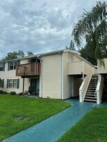 130 Sabal Ct in Oldsmar, FL - Building Photo