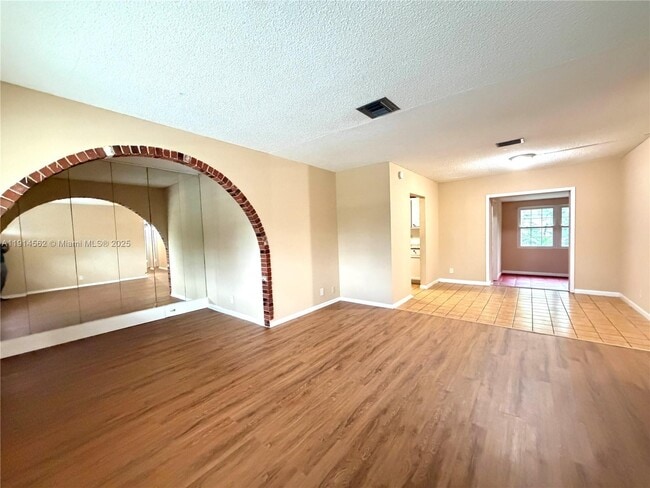 7212 SW 3rd Ct in North Lauderdale, FL - Building Photo - Building Photo