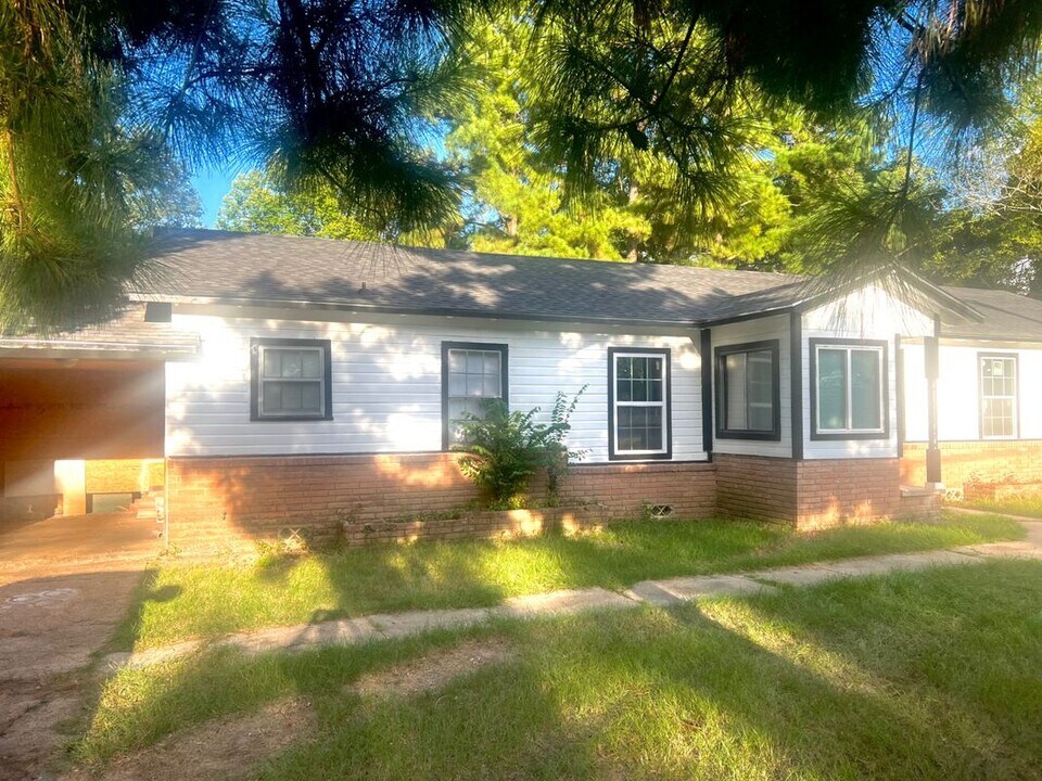 1516 Norwood Dr in Lufkin, TX - Building Photo