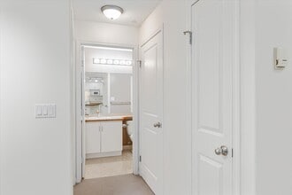 16221 95 St NW in Edmonton, AB - Building Photo - Building Photo