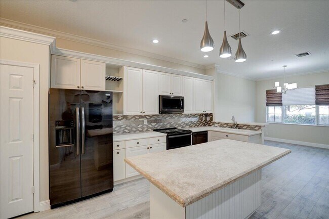 property at 13 Nottingham Pl