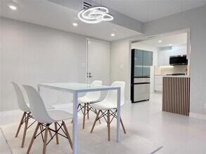 525 N Ocean Blvd in Pompano Beach, FL - Foto de edificio - Building Photo