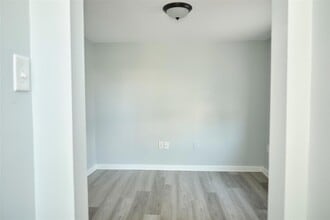 73 E Main St, Unit 2 in Beacon, NY - Building Photo - Building Photo