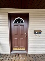 942 Wyoming Ave in Forty Fort, PA - Building Photo