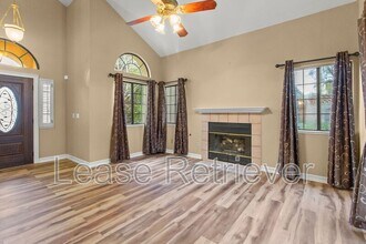 1921 Ridgemont Way in Tracy, CA - Building Photo - Building Photo