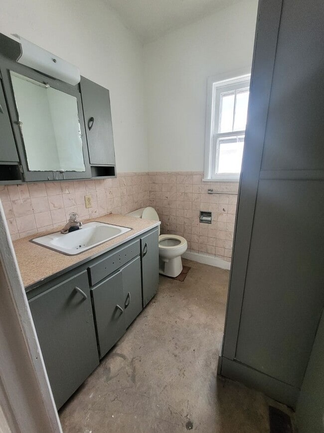 property at 601 N High St