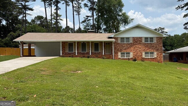 property at 3619 Calmer Cir