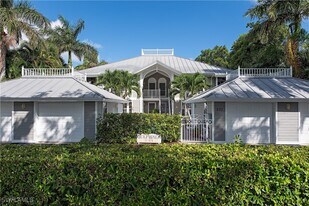 231 2nd Ave S in Naples, FL - Building Photo