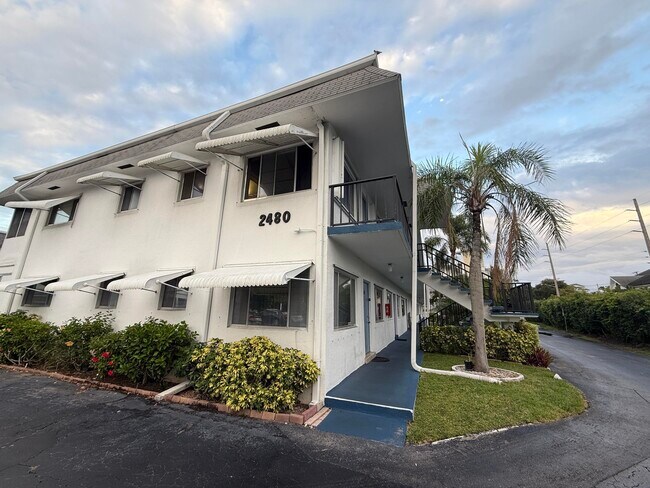 property at 2480 Lake Osborne Dr