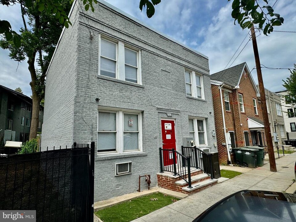 1858 Kendall St NE in Washington, DC - Foto de edificio