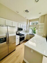 11930 Cypress Canyon Rd, Unit 2 in San Diego, CA - Building Photo - Building Photo