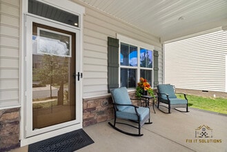 321 Boltons Mill Pkwy in Williamsburg, VA - Foto de edificio - Building Photo