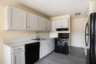 Straight Creek Apartments in Dillon, CO - Foto de edificio - Building Photo