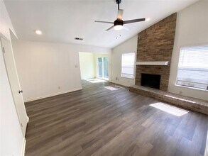 1103 Westwood Dr in Round Rock, TX - Building Photo - Building Photo