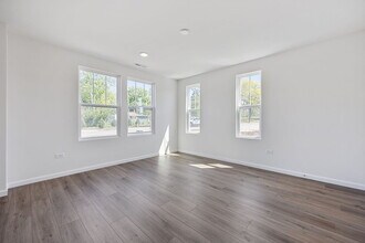 6213 Sandbelt Dr in Lisle, IL - Building Photo - Building Photo