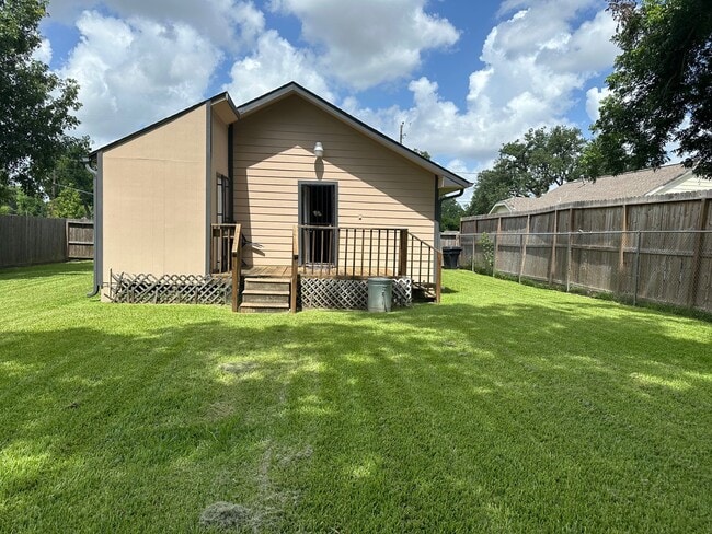 property at 3914 Kashmere St