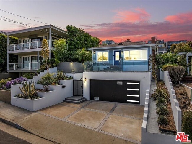 3519 S Denison Ave in Los Angeles, CA - Building Photo - Building Photo
