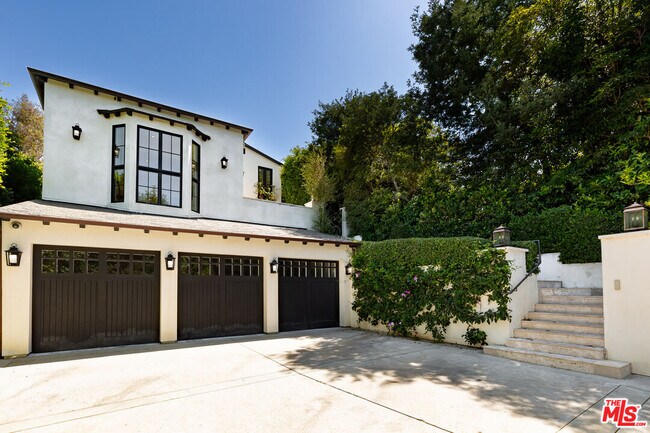 1001 N Hanover Dr in Beverly Hills, CA - Building Photo - Building Photo