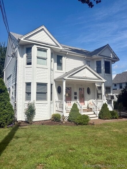 20 Cedar St in Branford, CT - Foto de edificio - Building Photo