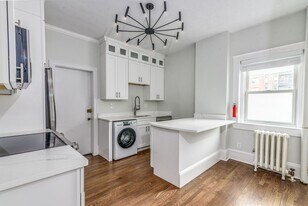 369 Tappan St in Brookline, MA - Building Photo