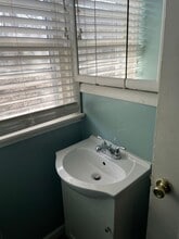 704 N Almond St in Carbondale, IL - Building Photo - Building Photo