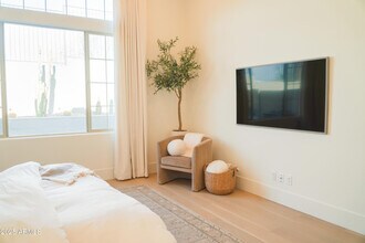 38500 N School House Rd in Cave Creek, AZ - Building Photo - Building Photo