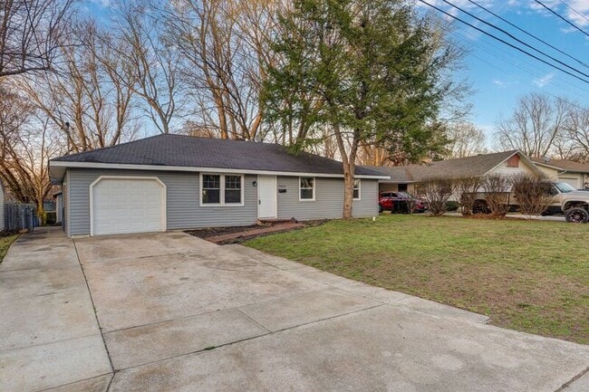 2843 E Monroe Terrace in Springfield, MO - Building Photo - Building Photo