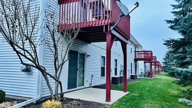 7345 Wallingford Way, Unit Condo for rent in Rockford, IL - Building Photo - Building Photo