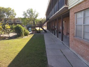 2909 McKinzie Rd in Corpus Christi, TX - Building Photo - Building Photo