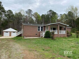 2700 Cleaton Rd in Brodnax, VA - Building Photo